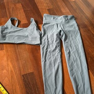 The ‘Iwa Company legging/top set